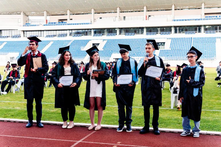 Șase șefi de promoție cu media 10 în promoția 2022–2026