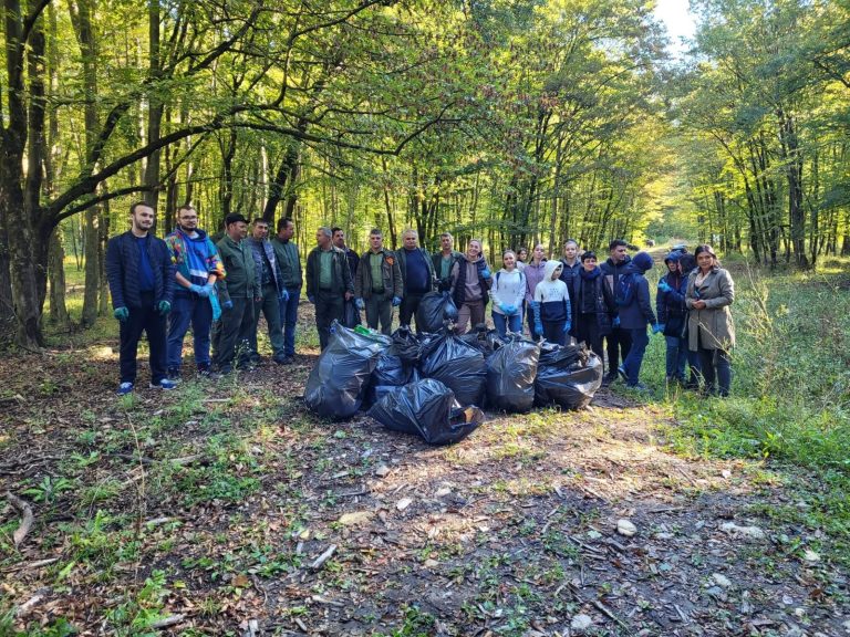 Ziua de Curățenie Națională „Let’s Do It, Romania!”, marcată de elevii CNET