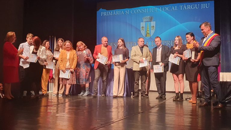 Elevii și profesorii CNET, premiați la Gala Excelenței