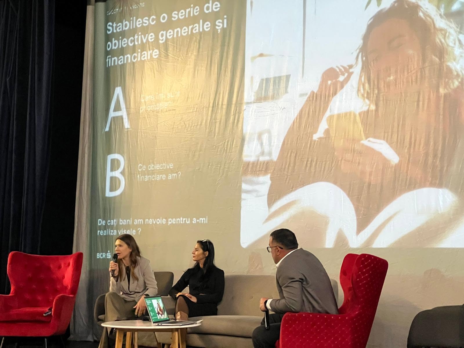 O călătorie în lumea educației financiare – conferința Școala de Bani – fotografia 2