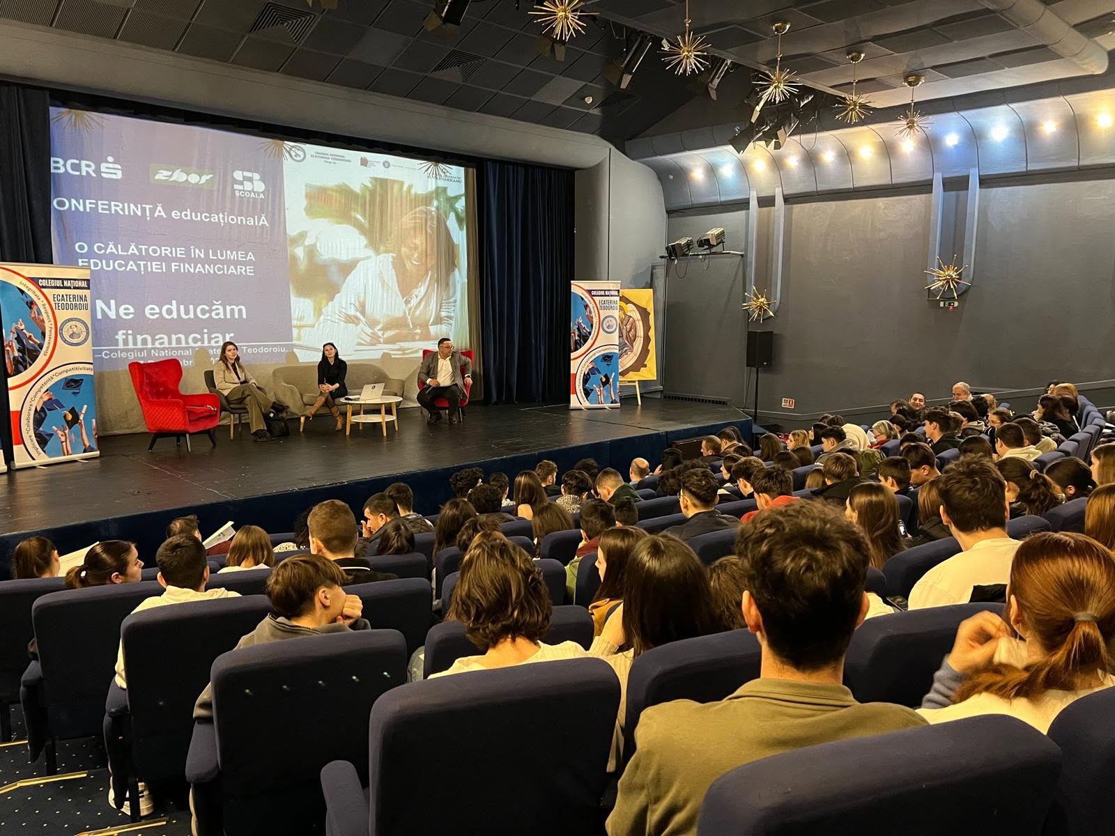O călătorie în lumea educației financiare – conferința Școala de Bani – fotografia 4