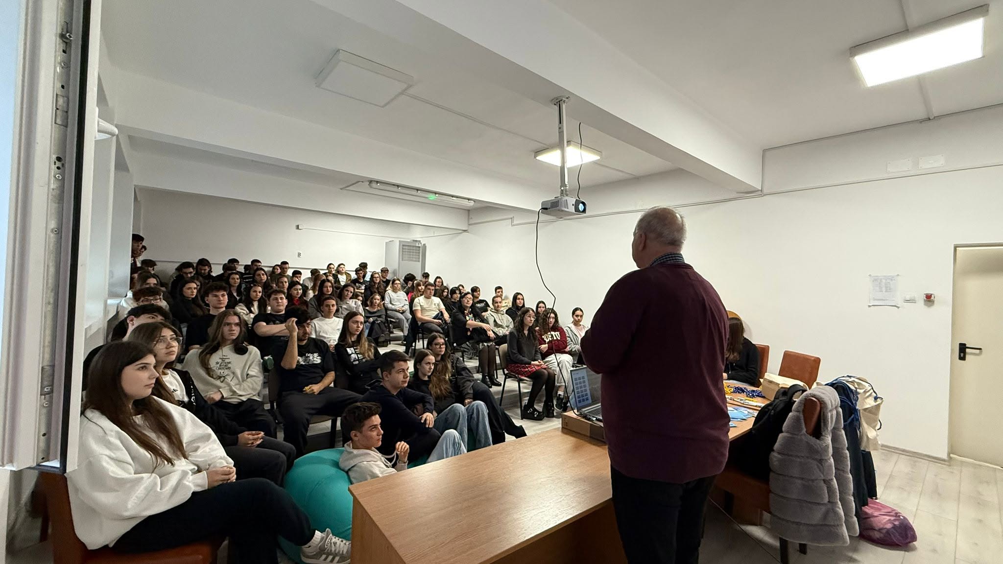 Caravana Politehnica București la CNET – fotografia 3