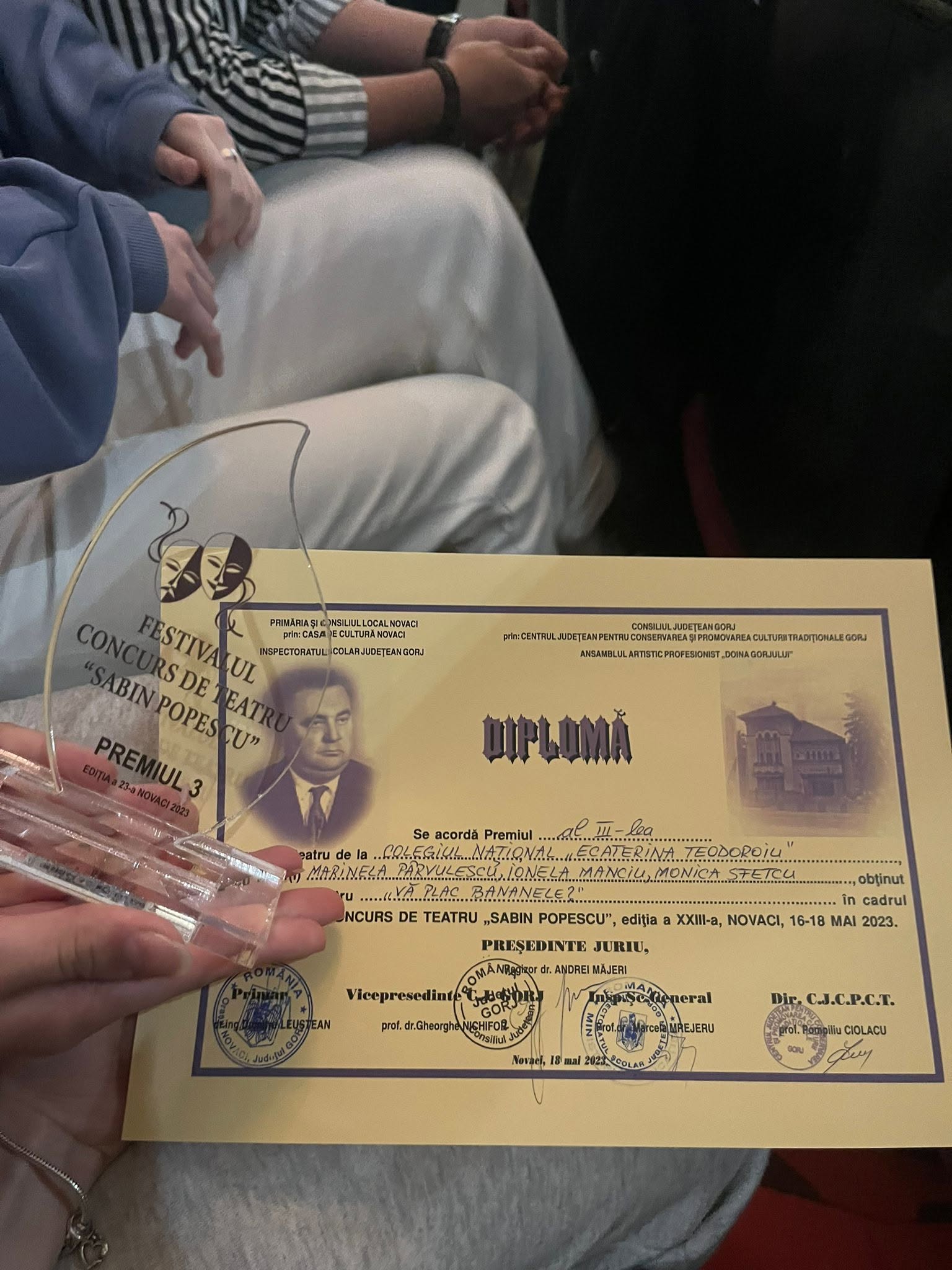 Trupa de teatru CNET – premiul al III-lea la Festivalul „Sabin Popescu” – fotografia 1
