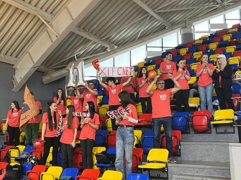 Clasa a XI-a F, premiată la concursul „Care pe care”