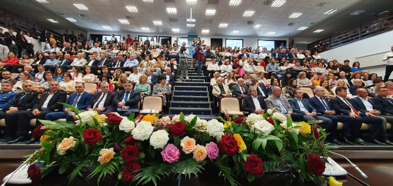 CNET, premiat pentru parteneriatul cu Universitatea „Constantin Brâncuși”