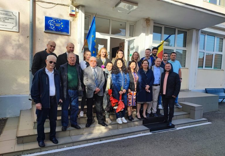 Revedere după 20 de ani – clasa a XII-a B
