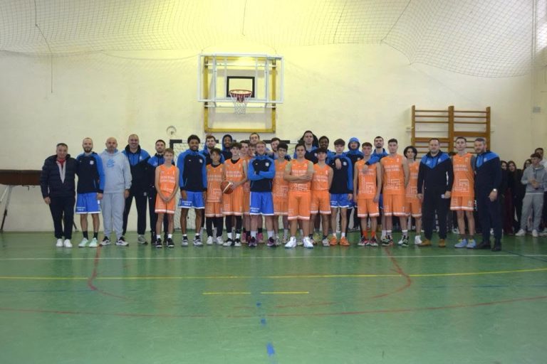 Meci demonstrativ de baschet între CSM Târgu Jiu și echipa CNET