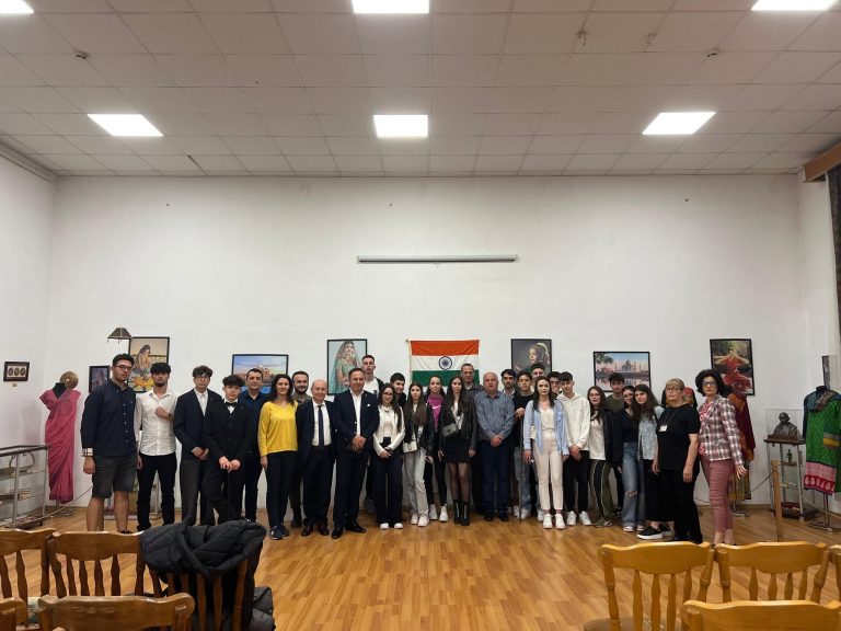 Fotografia de final de la Noaptea Muzeelor 2024