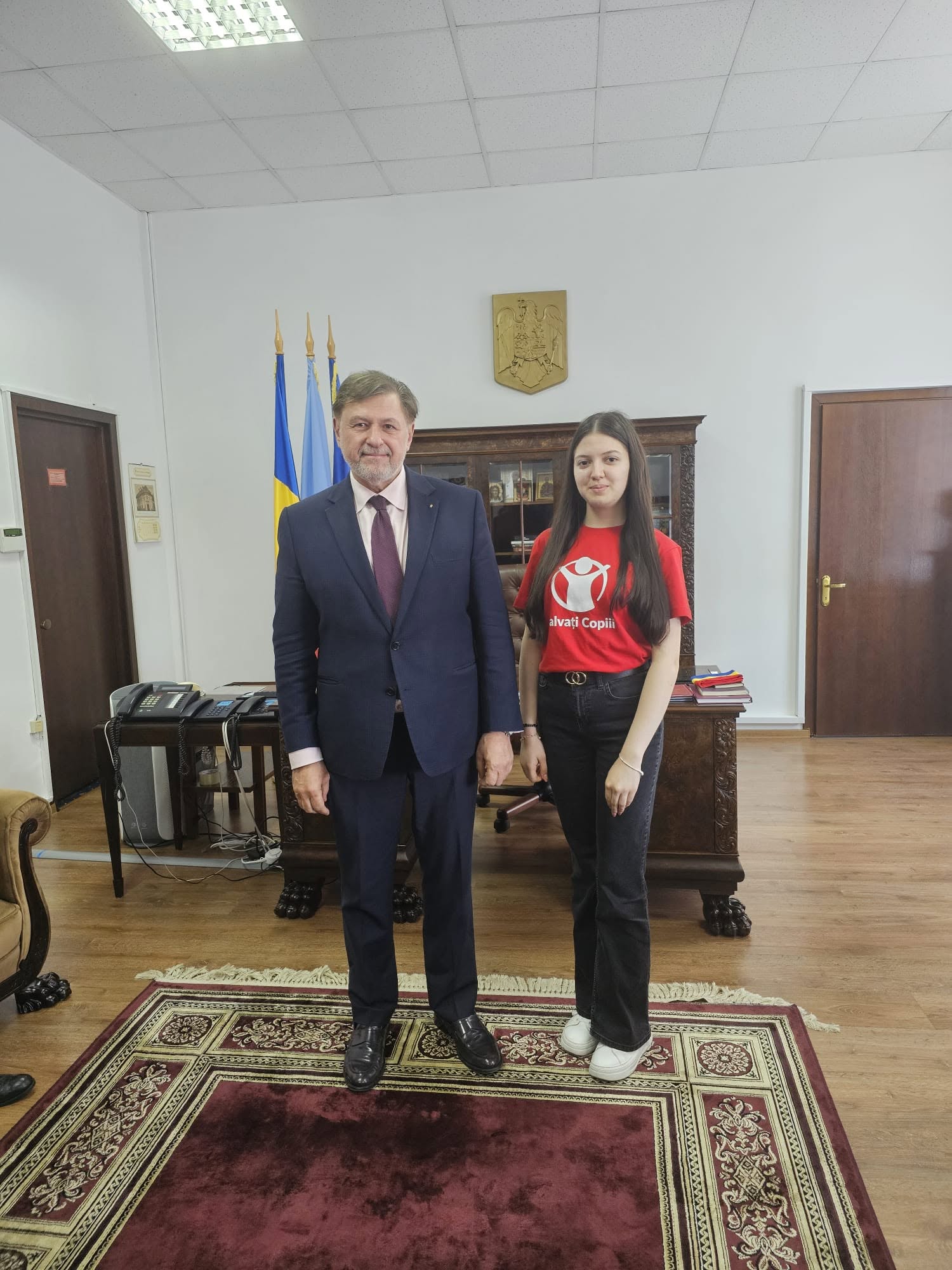 Elevii CNET premiați la Concursul Național „Drepturile Copilului”, în vizită la Guvern și Ministerul Sănătății – fotografia 2