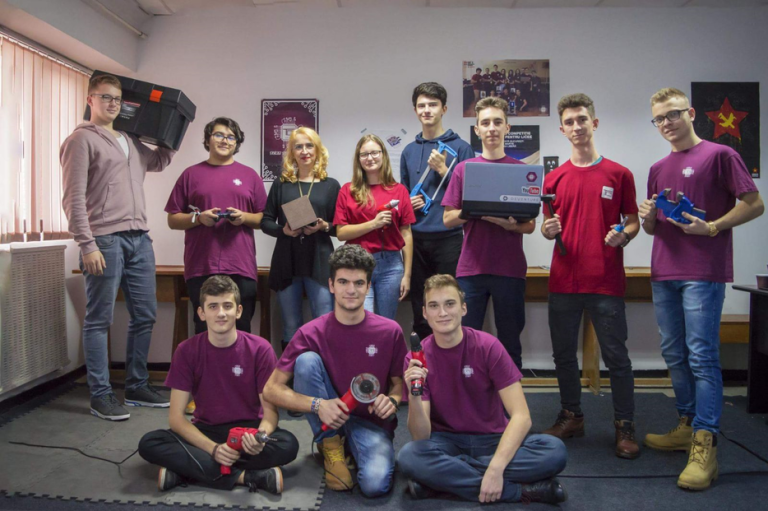Echipa Technogods de la CNET  s-a calificat pentru finala Campionatului Mondial de Robotică din Statele Unite ale Americii, ce va avea loc la Detroit.