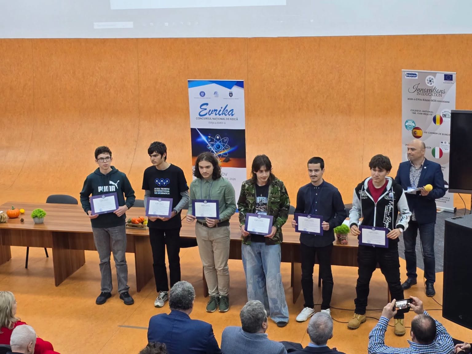 Festivitatea de premiere a Concursului Național de Fizică Evrika, la Brașov