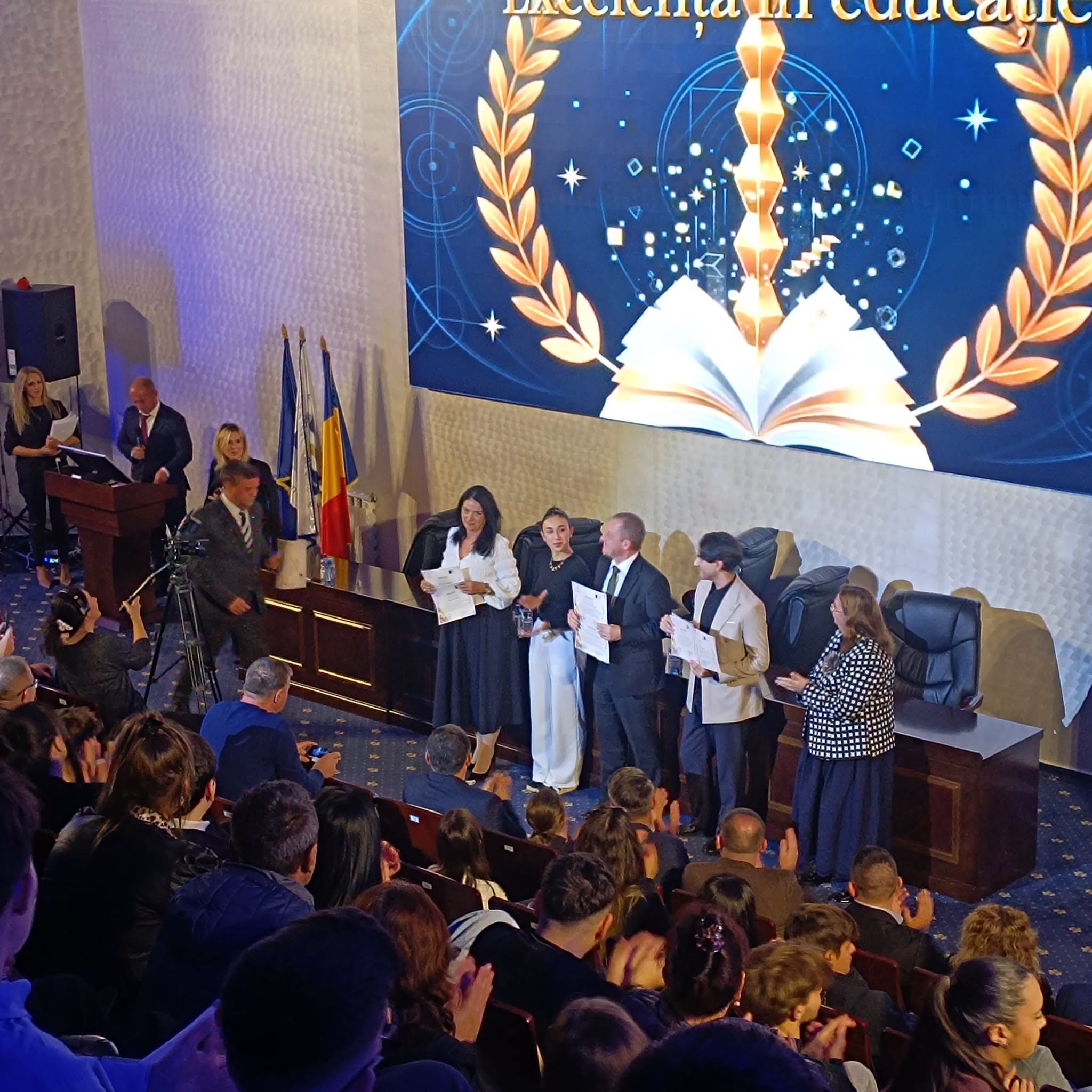 Elevii olimpici ai CNET, premiați de Primăria Municipiului Târgu Jiu – fotografia 2